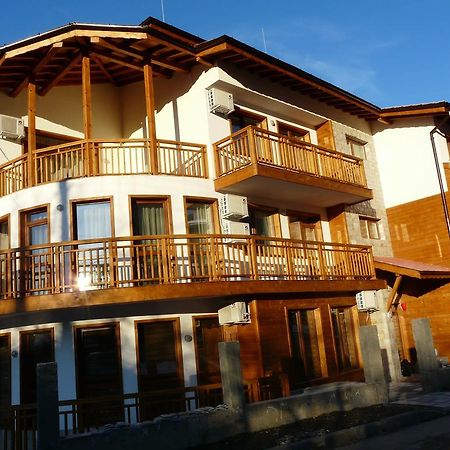 Yuliya Guest House 萨帕雷瓦巴尼亚 外观 照片