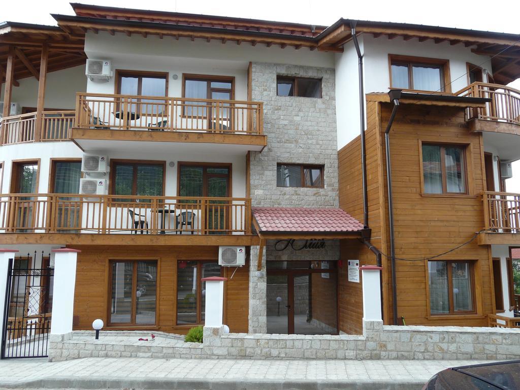 Yuliya Guest House 萨帕雷瓦巴尼亚 外观 照片