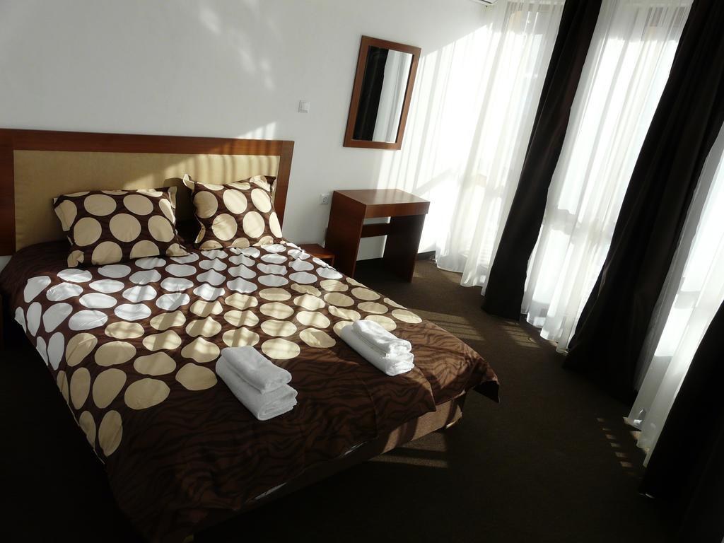 Yuliya Guest House 萨帕雷瓦巴尼亚 外观 照片