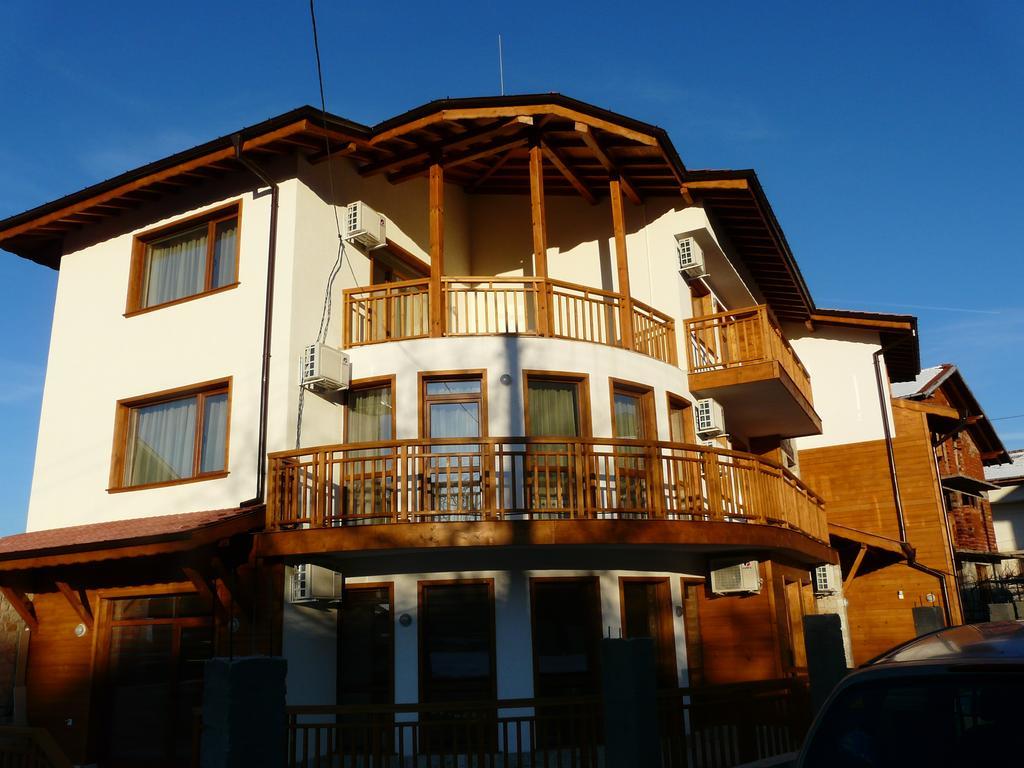 Yuliya Guest House 萨帕雷瓦巴尼亚 外观 照片