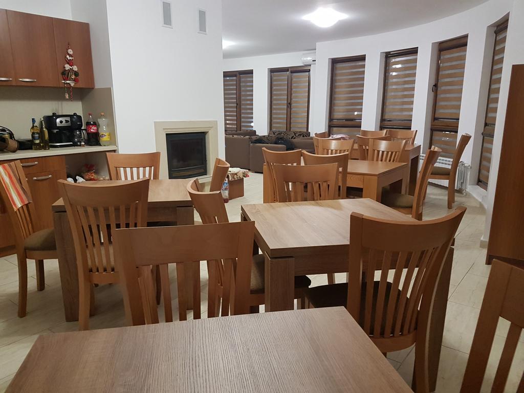 Yuliya Guest House 萨帕雷瓦巴尼亚 外观 照片
