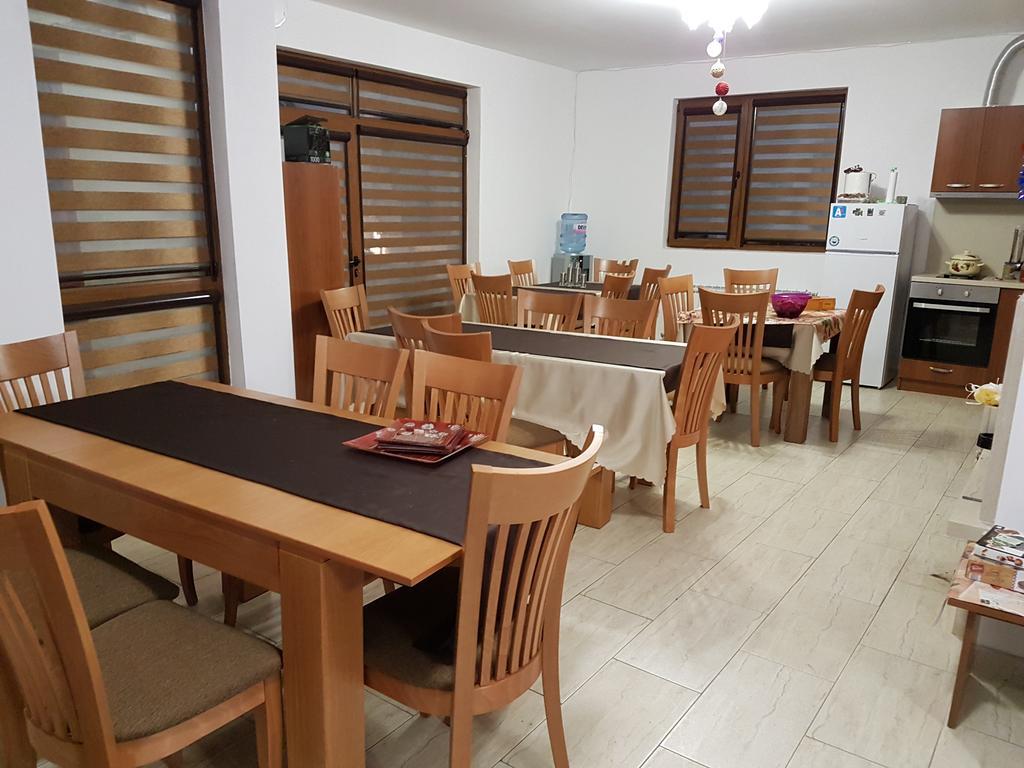Yuliya Guest House 萨帕雷瓦巴尼亚 外观 照片