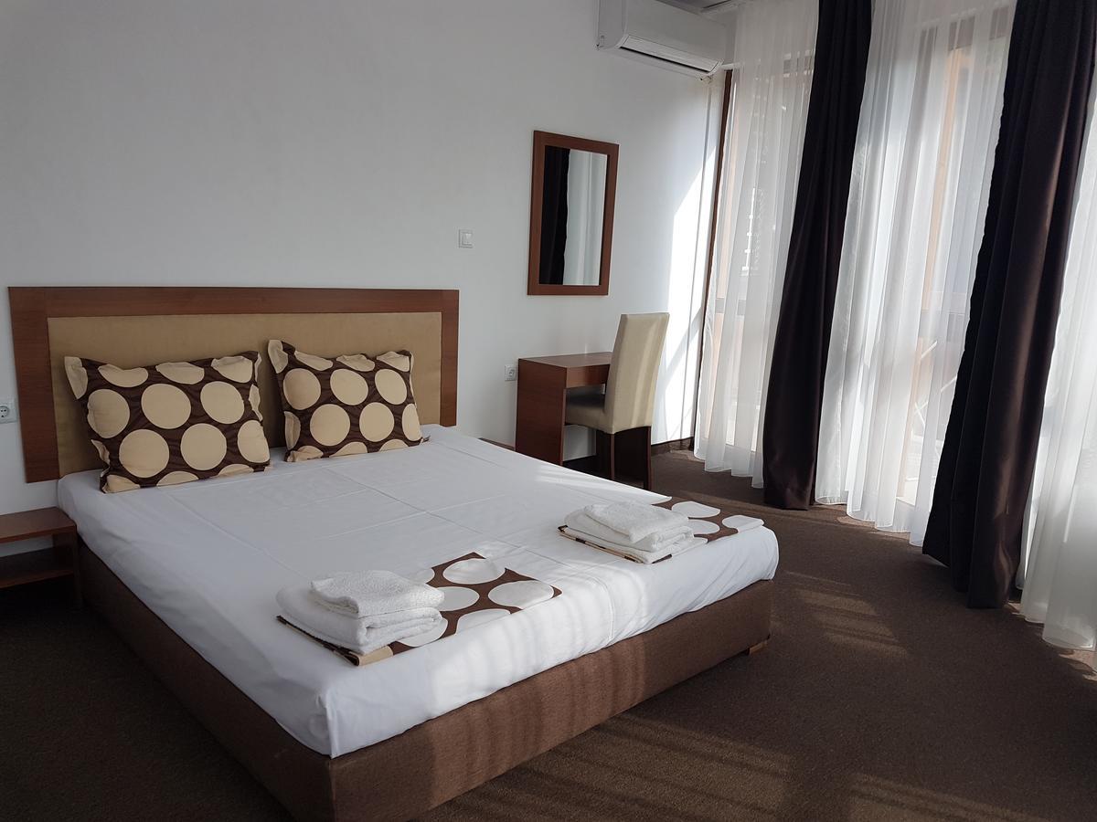 Yuliya Guest House 萨帕雷瓦巴尼亚 外观 照片